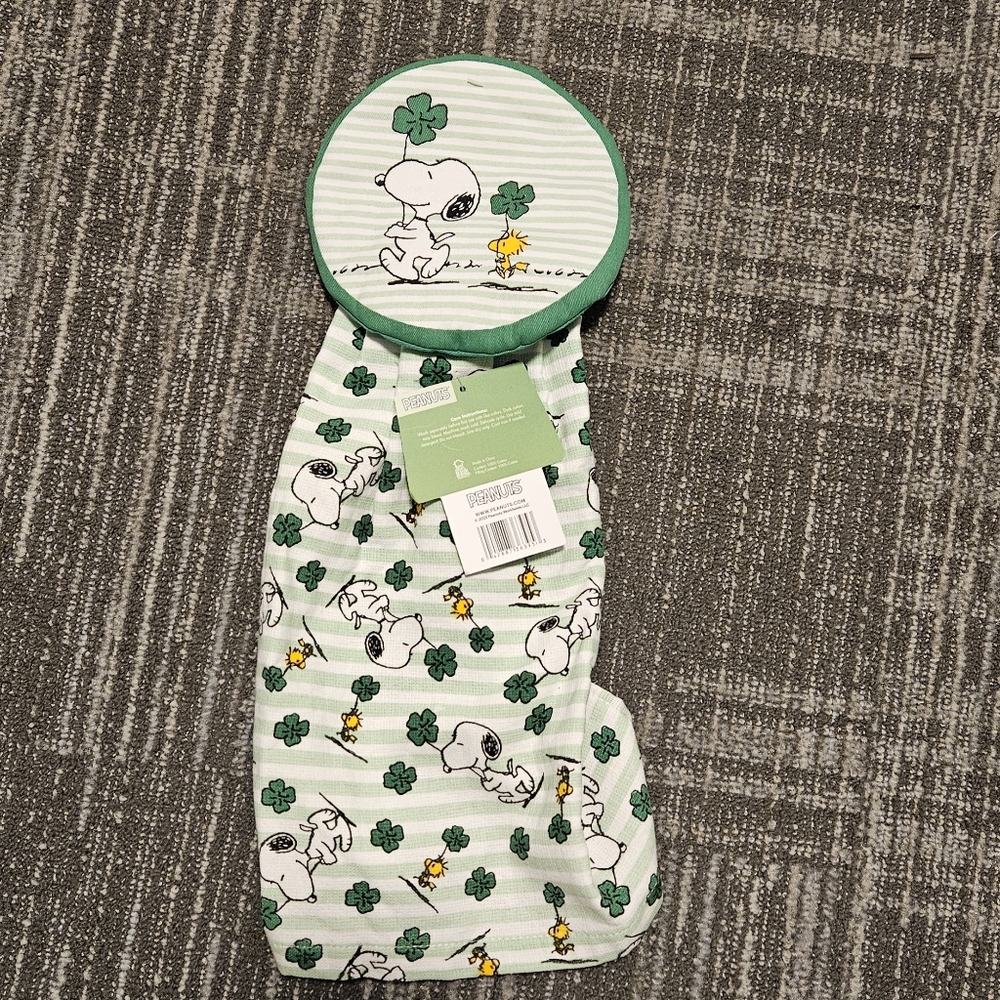 Peanuts Snoopy Print St Patrick's Day kitchen towel